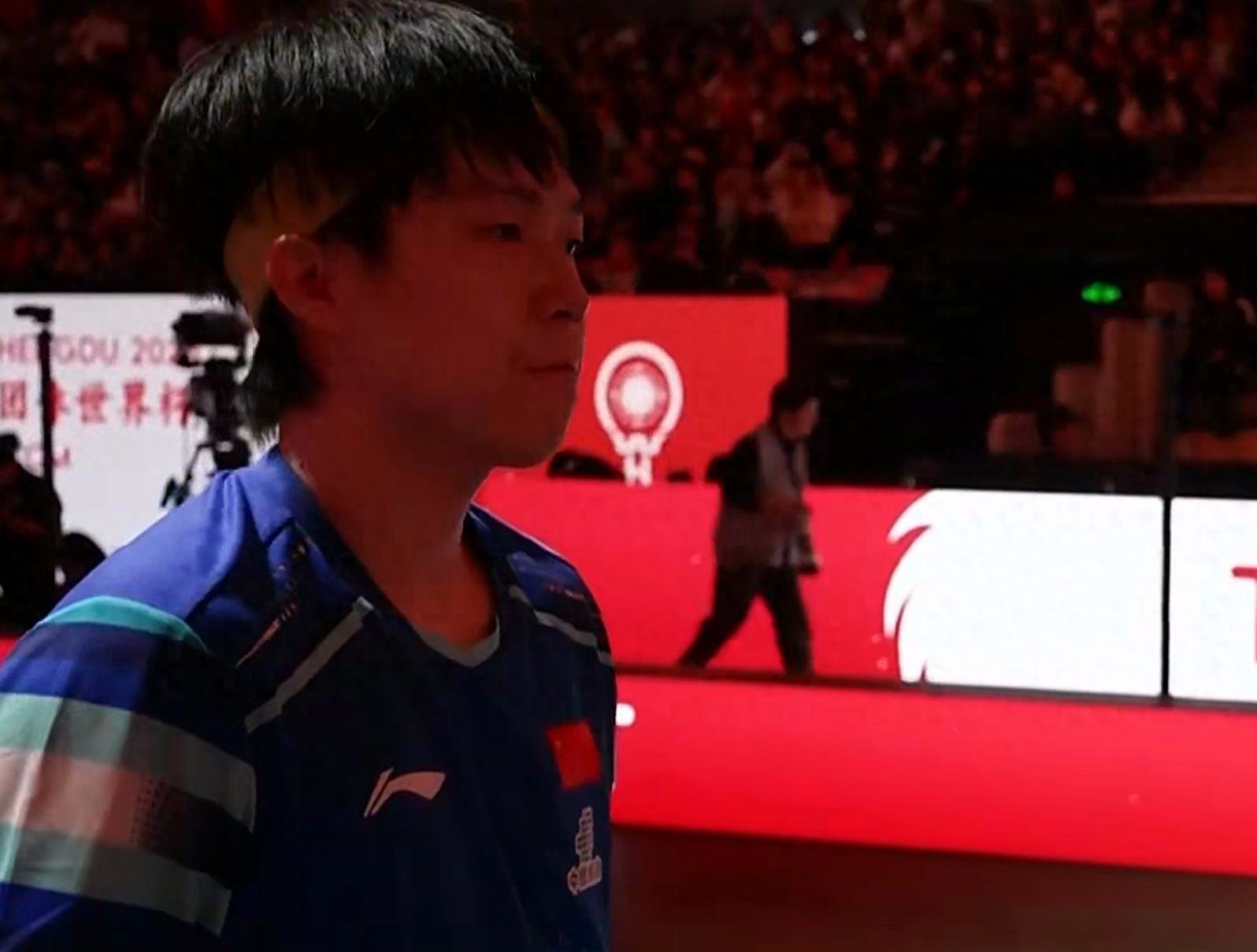 第三局针对正手突破!王楚钦1-2弗朗西斯卡!国乒6-3领先德国!