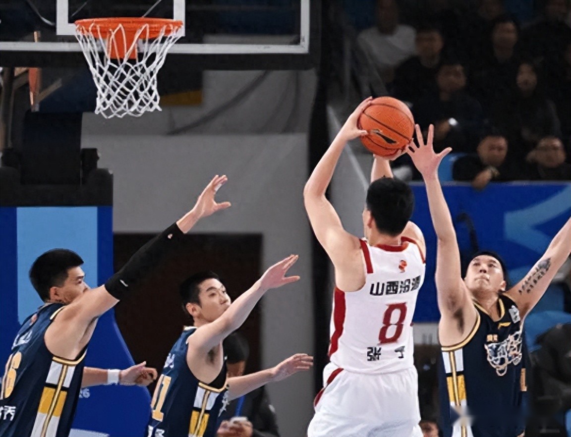 山西106-93广东 球员评价：4人满分，4人及格，1人低迷
