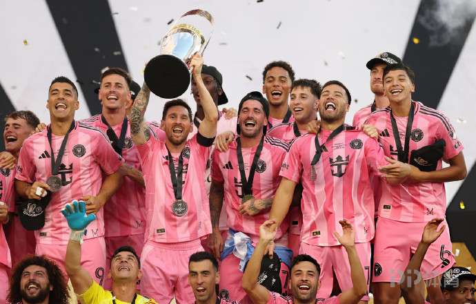 马斯切拉诺:布斯克茨、阿尔巴和梅西一起彻底改变了这家俱乐部