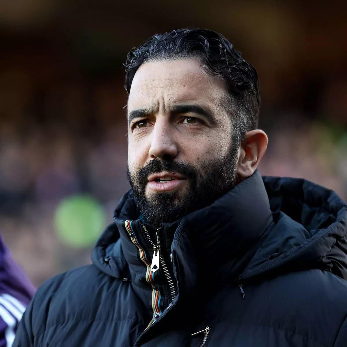 阿莫林:中场休息没聊战术,我们很明显一直在主导比赛