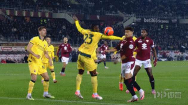 半场:米兰1-2都灵,拉比奥世界波,托莫里送点,莱奥伤退