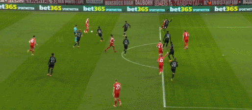 半场:拜仁0-0葡萄牙体育,卡尔进球无效,凯恩远射中框