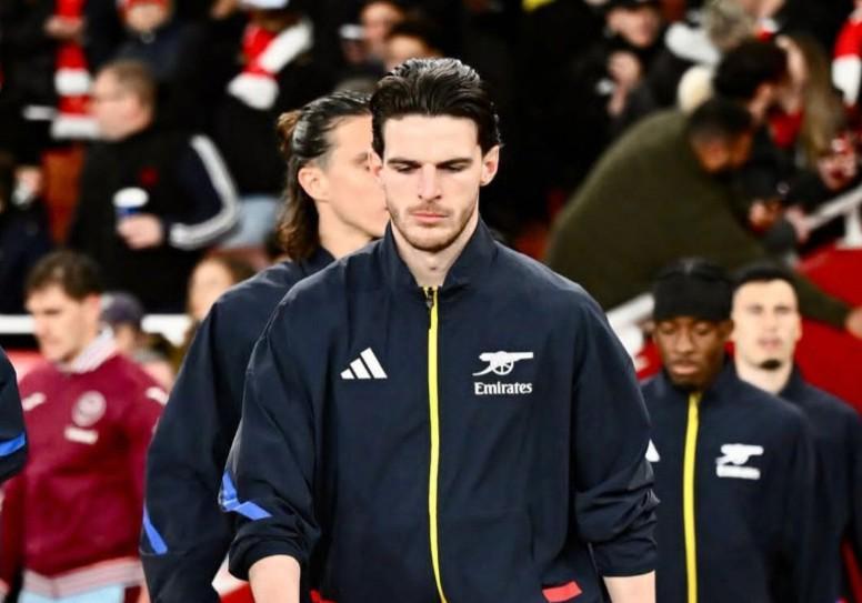 博主:赖斯虽然身体不适,但他本想随队前往欧冠客场