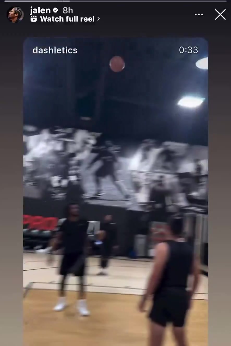 杰伦-格林休赛期苦练中投技术下赛季能否迎来蜕变