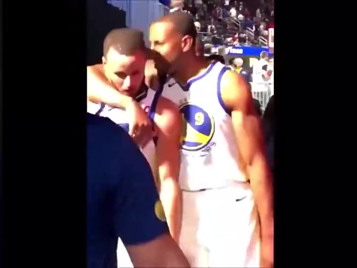 库里18年总决赛G3赛后几乎要哭了这场16投仅3中