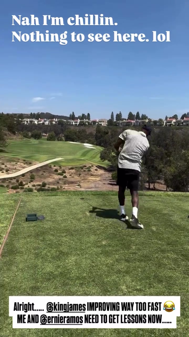 詹姆斯打高尔夫被朋友夸赞回应道我就随便打打