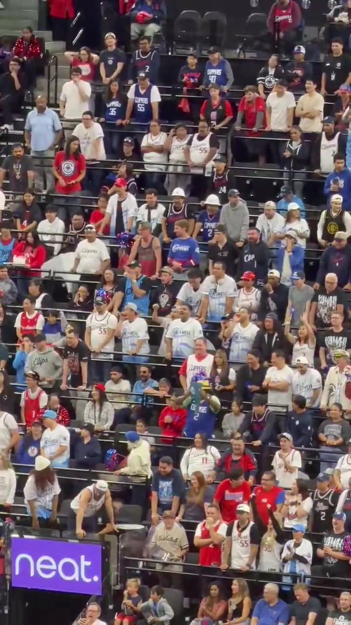 比卢普斯被捕快船主场球迷齐声高喊FBI干扰