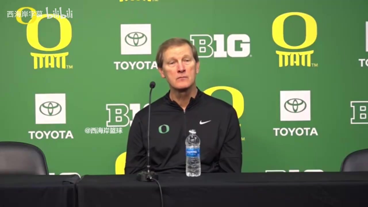 主教练林葳在语言沟通方面有些吃力他太渴望得分了