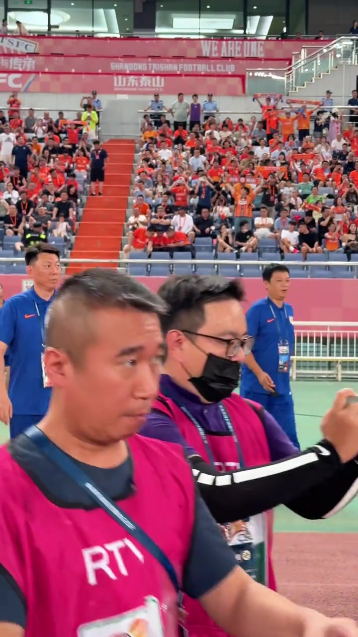 山东泰山队代理主教练韩鹏奥体首秀为球队带来一场漂亮的大胜