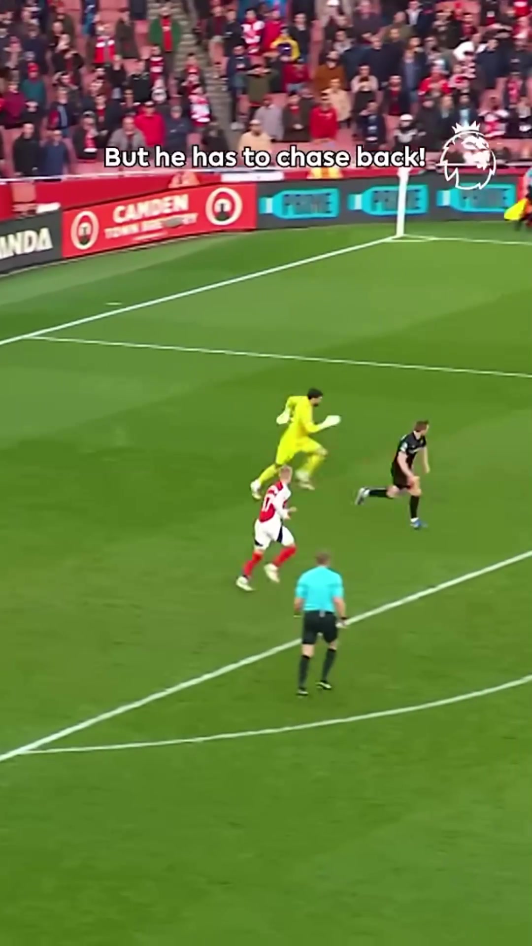 你见过守门员跑得这么快的吗