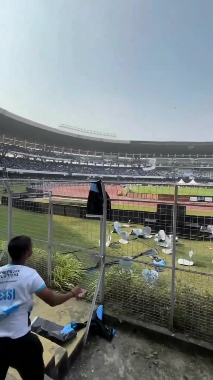 太搞了梅西印度见面会太混乱球迷乘趁机表演Siuuu