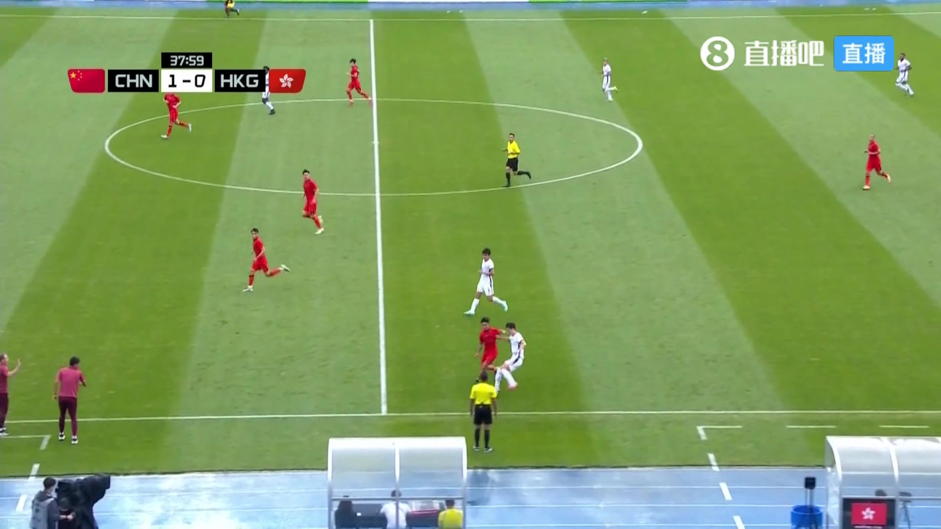 林梦鸽谢文能上半场表现稍差杨晨防守端帮助队友