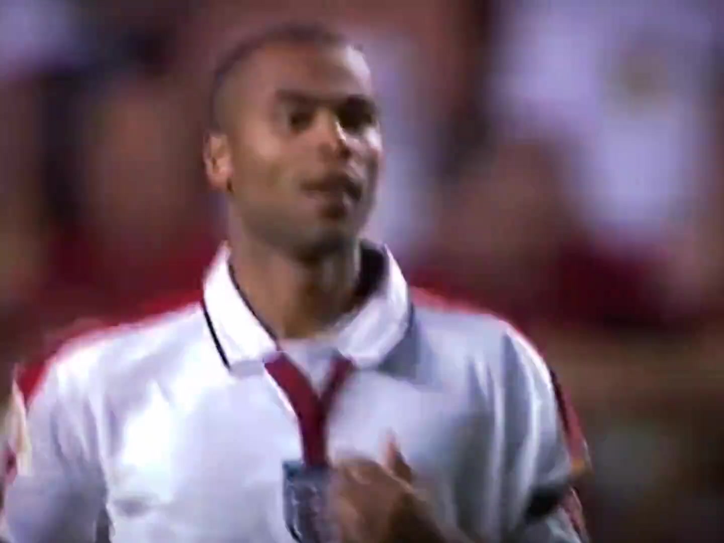 世界级边卫来看看巅峰时期的阿什利科尔是如何防守C罗的