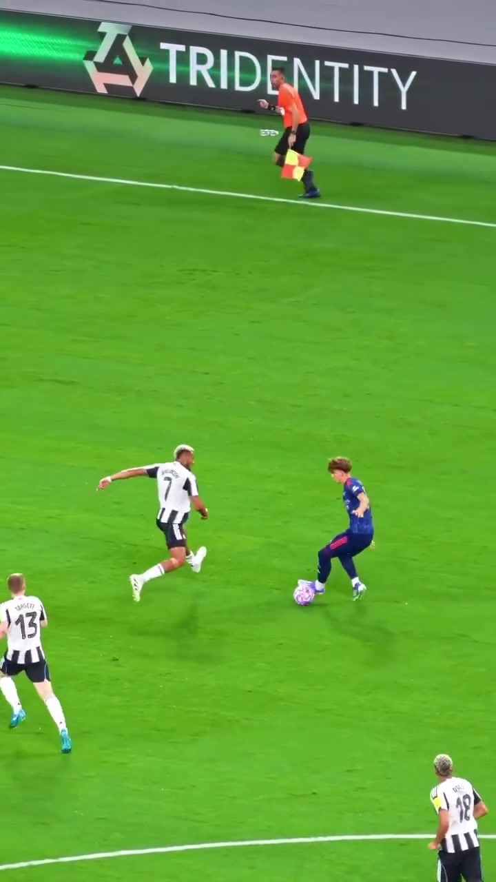 阿森纳小梅西枪手15岁小将道曼未来可期