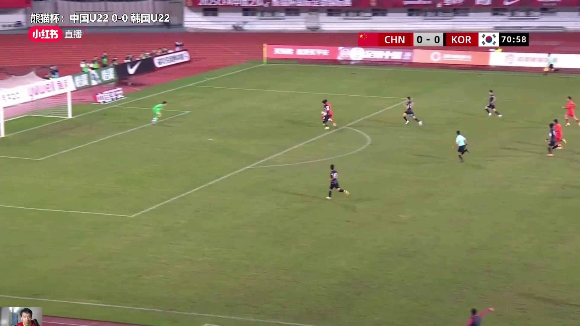 还黑我吗拜合拉木接长传射门破僵U22国足1-0领先韩国