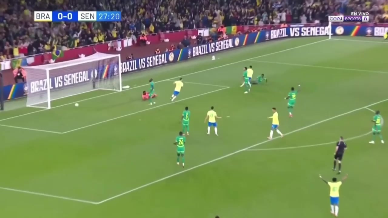 天才少年18岁埃斯特旺禁区内劲射破门巴西1-0领先塞内加尔