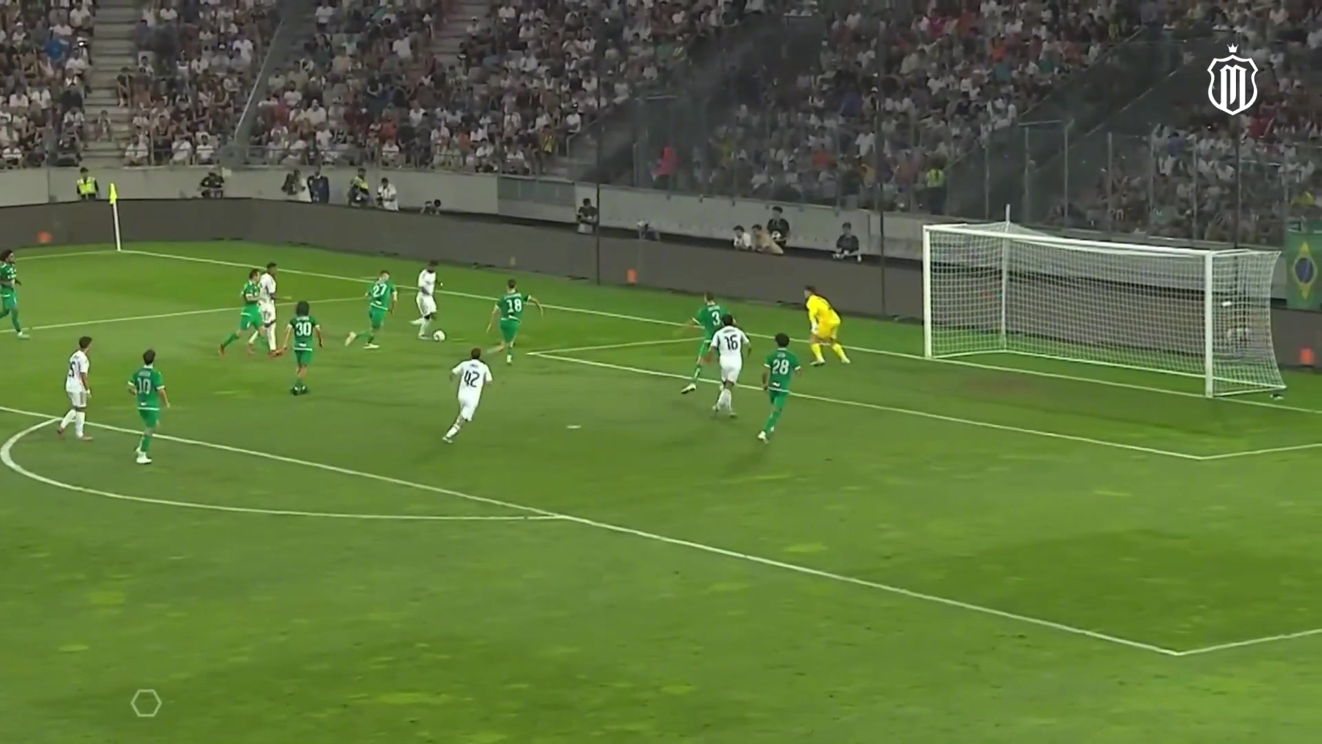 久违了李哥姆巴佩踩完单车后分球罗德里戈跟进接球打远角得手